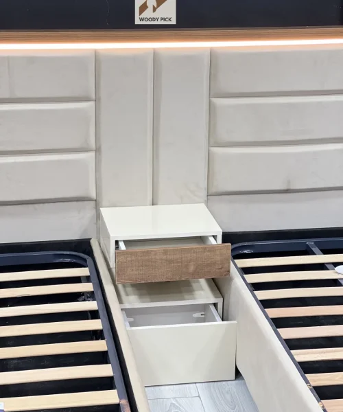 lit-moustache-enfants-open-bedside-table